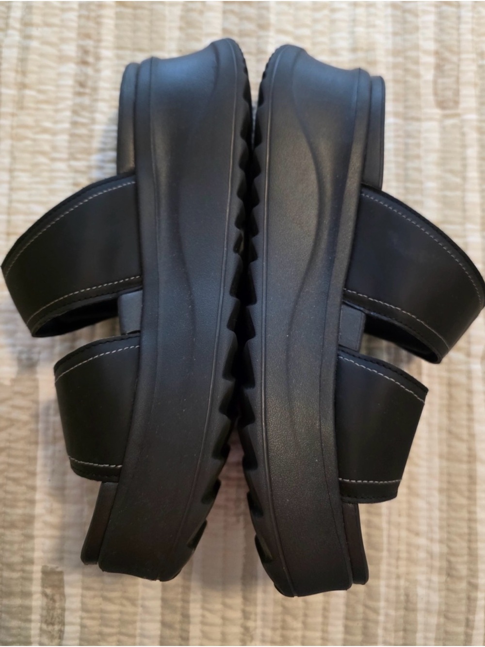 Hey Dude women Black Double-Strap Slides with Blue Logo - Picture 2 of 4